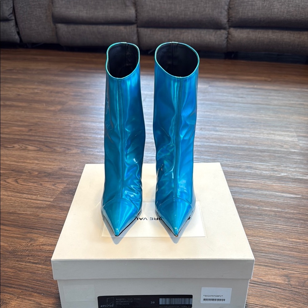 Vibrant Blue Heeled Boots for Women